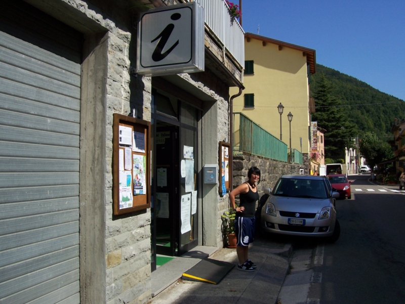  Image name: Ufficio03.jpg 
 width: 800 pixel 
 height: 601 pixel 
 Size: 385115 bytes 
 Click to enlarge 